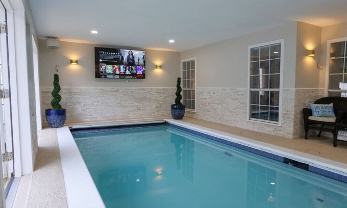 The Colony Casa | Private Indoor Swimming Pool