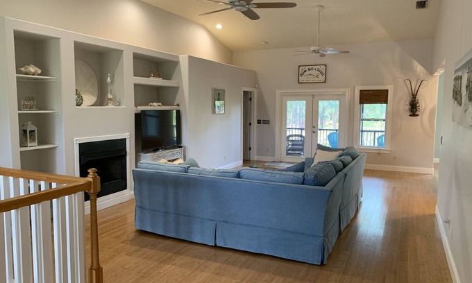 Ozona Casa | Private Key West style home close to Honeymoon Island and local beaches