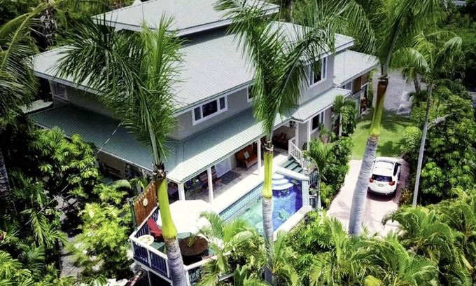 Kahaluu Bay Villa | ¡Playas de arenas mágicas de Kona!
