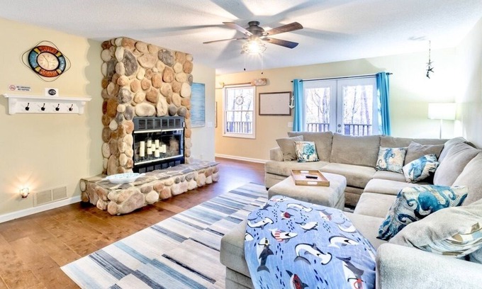 Murrayville Casa | Private Lake Lanier Cabin Retreat in Murrayville!