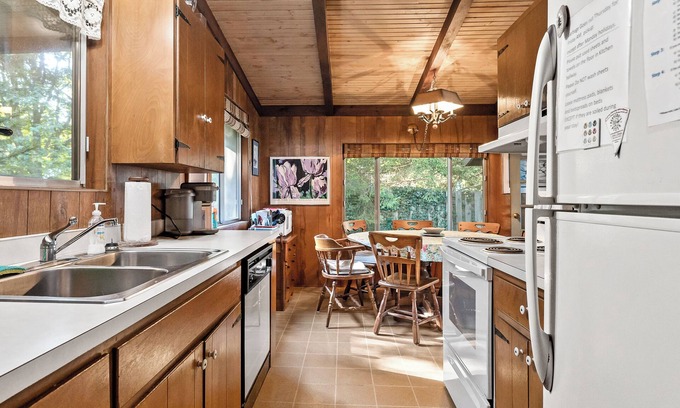 West Olive Casa | Private Lake Michigan Beach Access