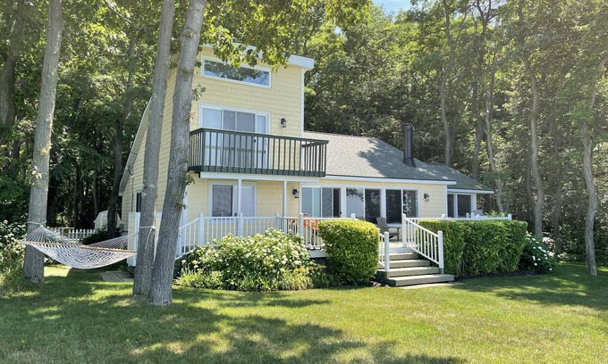 South Haven Casa | Lakefront Cottage w / Private Beach & Sunset Views!