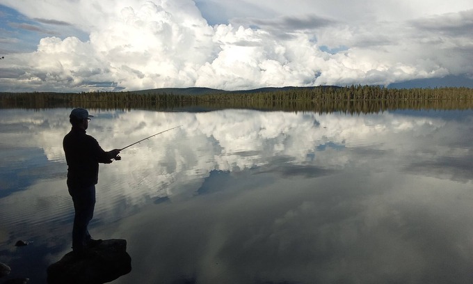 Muonio Cabina | Private lakeside cabin next to the fjells