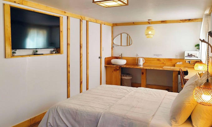 Lower Sackville Apartamento | Private little Zen guestroom+ free parking