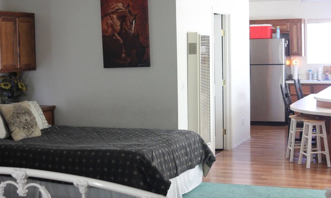 Kernville Cabaña | Private Loft Cottage, w/ bedroom, close to Kern River. Pet friendly. Sleeps 8