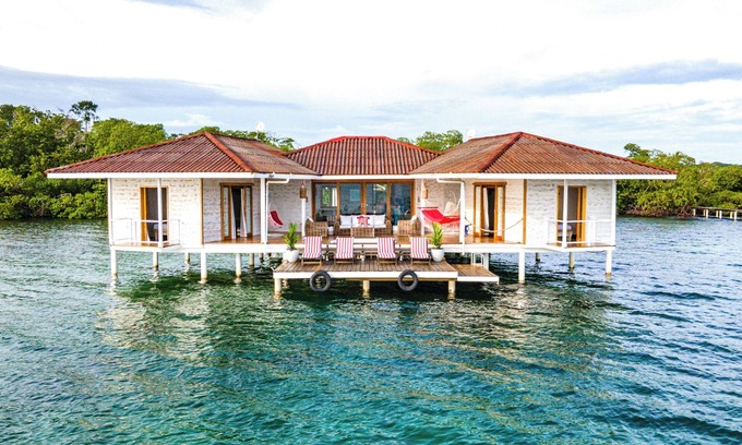 Bocas del Toro Casa | Private Luxury Over the Water Bungalow