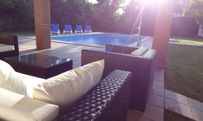 Carretera de la Sierra Casa | Villa privada de lujo con gran jardín y piscina, disfruta en familia - WIFI