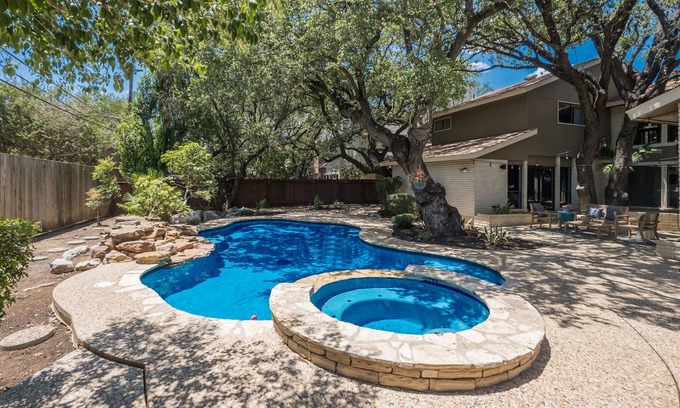 North San Antonio - SAT Casa | Private Mini-Resort & Oasis-Heated Pool & Spa-Golf-Pool Room-Game Room