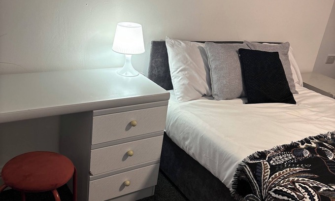 Nottingham Apartamento | Private, Minimalist 2 bedroom apartment