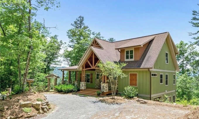Penrose Casa | Private MNT Escape close to DuPont, Pisgah Forest, Brevard, Hendersonville.