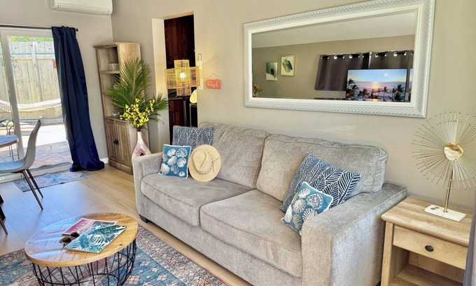 Kihei Cabaña | Privado moderno 1BR / 1BA Tropical Kihei Maui Cottage por la playa