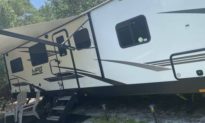 Braden River Casa | Private Modern RV!