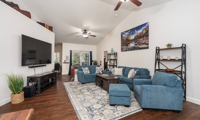 Oakhurst Casa | Private Mountain Retreat in Yosemite/Breathtaking Views/Best Getaway/hot tub!!