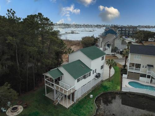 Garden City Casa | Private Murrells Inlet Marshfront 4 BR 4 BA Waterfront Home