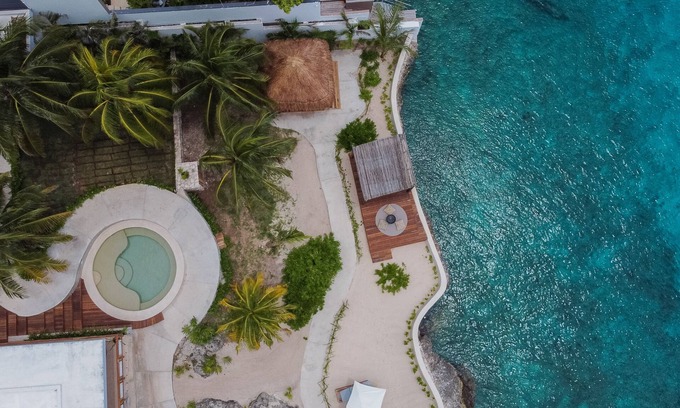 Zona Hotelera Norte Villa | Private Oceanfront Villa / Fully Staffed / daily cleaning and concierge.