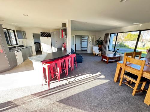 Methven Casa | Private oasis and kid friendly space