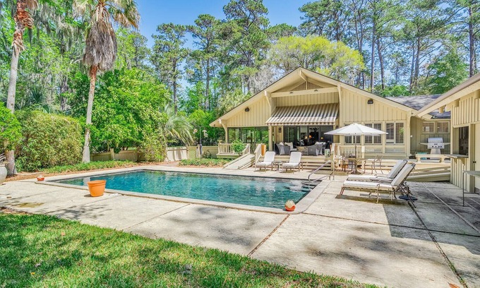 The Landings Casa | Private Oasis in The Landings w/ Pool by Lucky Savannah