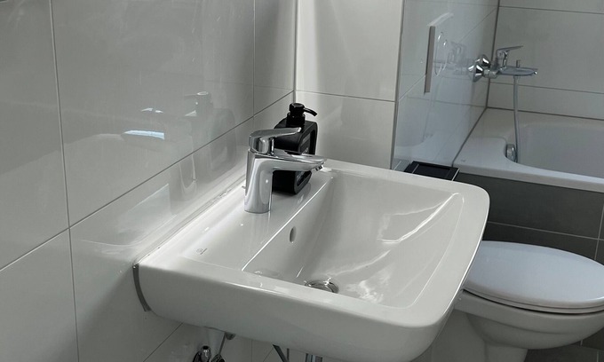 Waldstetten Apartamento | Private Oasis, large vacation apartment, 10 min from Legoland