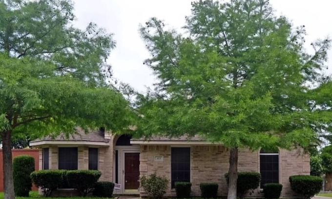 Cedar Hill Casa | Private Oasis Near Joe Pool Lake | Downtown Dallas