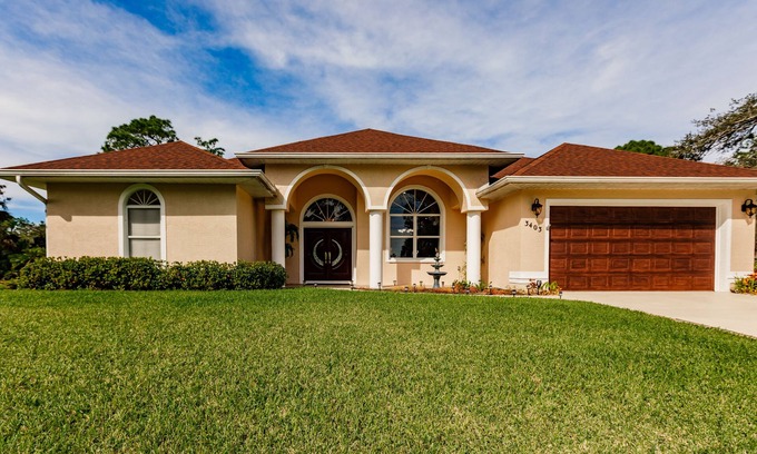 North Port Casa | Private Oasis on Canal with Dock