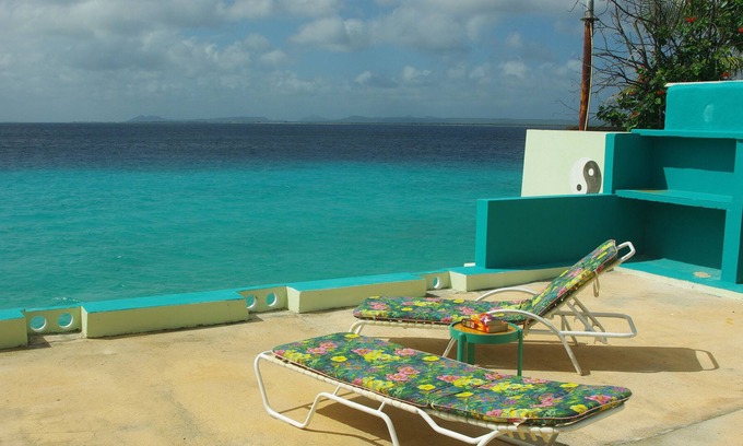 Belnem Villa | Villa privada frente al mar en Belnem, Bonaire, justo en el mar.