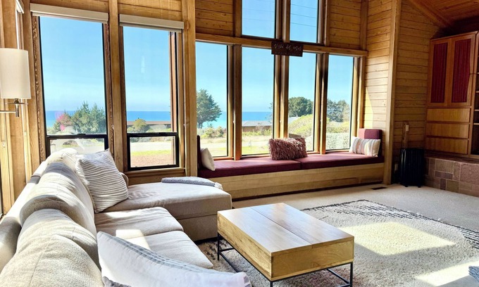 Manchester Casa | Private Ocean View Home with Private Beach Access