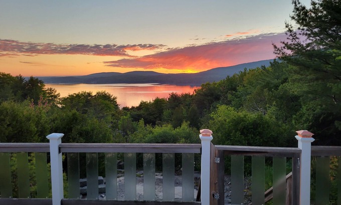 Hall Quarry Casa | Private Oceanfront access - Surrounded by Acadia National Park - Amazing Views!!