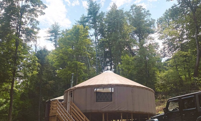 Mount Marion Casa | Private off grid yurt