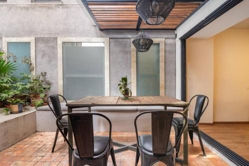 Hipódromo Apartamento | Private office, Outside fireplace, WalkScore 100