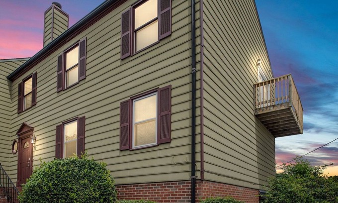 Old Town Fredericksburg Condominio | Condominio amueblado en el centro de Fredericksburg