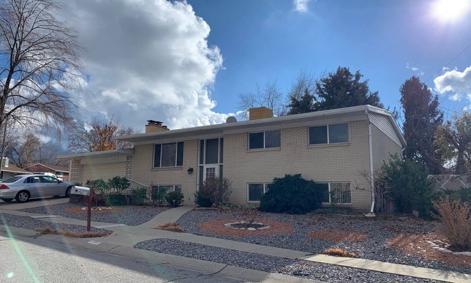 Cottonwood Heights Casa | Private One Bedroom Basement Apartment