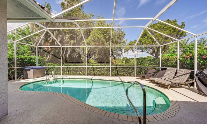 Falcons Glen Casa | Private Outdoor Pool in Naples Vacation Rental!