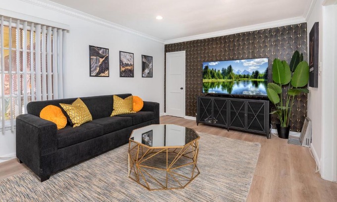 Hollywood Hills West Apartamento | Private Paradise 1 BR Apartment near Sunset Blvd