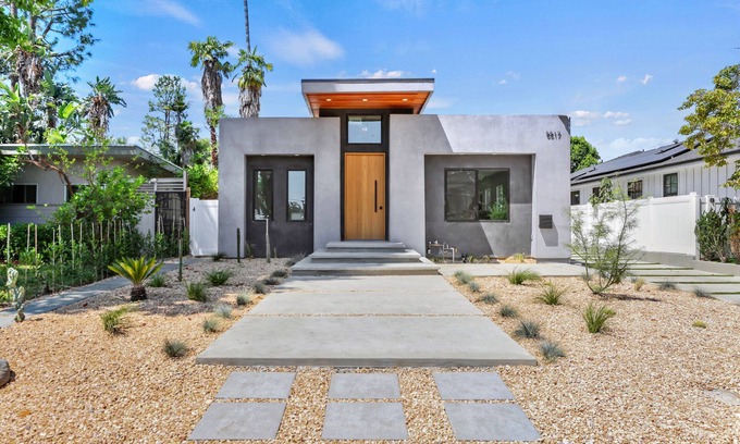 Valley Glen Casa | private paradise in the heart of Sherman Oaks!
