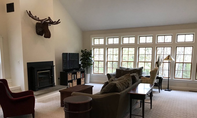 West Chester Casa | Privado y tranquilo cerca de West Chester