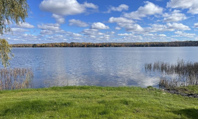 Winter Cabina | Private, Pet Friendly Lakefront Cabin
