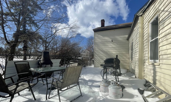 Derry Casa | Private Pet Friendly Single Family Home