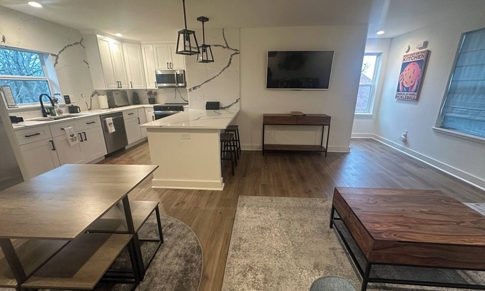 Jonestown Apartamento | Private Pickleball Paradise w/ Spacious 1 Bedroom Apartment & Lake Travis access
