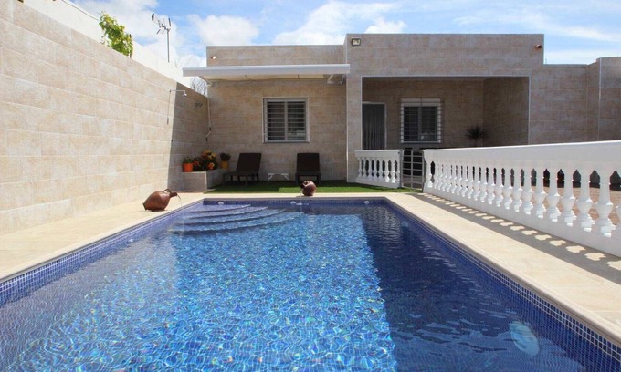 Conil de la Frontera Casa | Piscina privada, perfecta para unas vacaciones tranquilas, cerca del pueblo y la playa - Casa Cantaros -