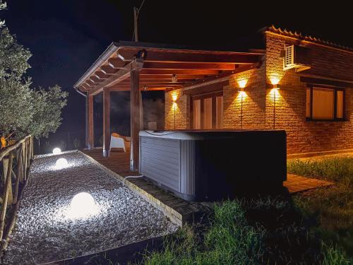 Monte San Pietrangeli Casa | Private Pool and Jacuzzi with Fantastic View