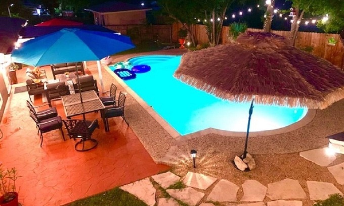 Southside Casa | Private Pool and game Rm,close to seaworld,Lackland,six flags.