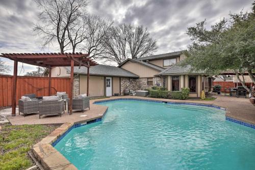 Richardson Casa | Private Pool and Hot Tub Richardson Family Retreat!