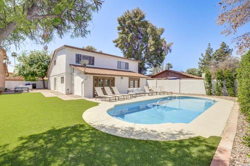 The Lakes Casa | Private Pool and Patio Spacious Tempe Retreat