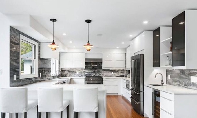 Hampton Bays Casa | Private Pool and Tennis-Large Newly Renovated Hampton Haven