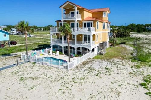 East End Casa | Private Pool Beach Front Sleeps 18 Family home