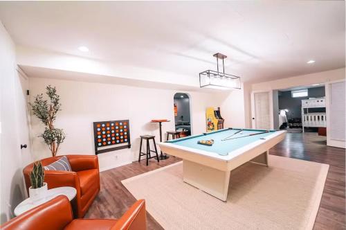 Fennville Casa | Private Pool - Game Room - Movie Room