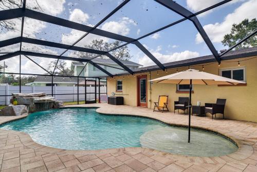 Largo Casa | Private Pool, Games and Tropical Bar Largo Home!