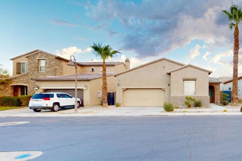 Terra Lago Casa | Private Pool & Jacuzzi! Walk 2 Waterfront Home!