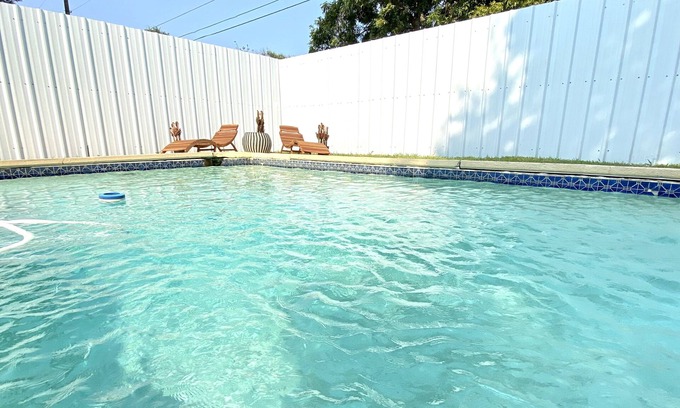 Garland Casa | Private Pool, Modern Vacation Getaway:Within 25 min of Dallas/surrounding cities