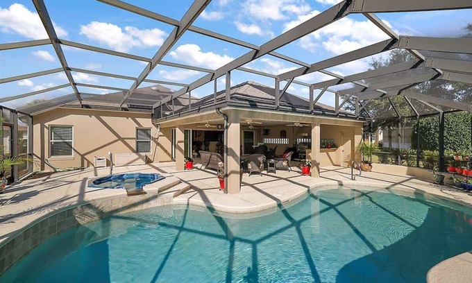 St. Charles Casa | Private Pool Oasis in St Charles